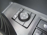 駐車時や狭い道でのすれ違い時に気を使うミラー。電動格納式ドアミラーはそんな時に便利です。
