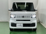 LEDヘッドライトを装備しています。LEDヘッドライトはとても明るく、雨の日や夜間走行も安全・安心です。オートライトコントロール付きで周囲の明るさに応じて自動で点灯・消灯します