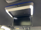 15.6インチの大型画面のリア席モニター付きです!後部座席の方はTVやDVDをドライブ中もご視聴いただけます♪