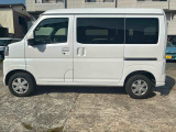中古車をお選びいただく際に気になる走行距離や修復歴などに加えてキズ・凹みの有無・状態や消耗品の交換、今までの整備状況が &ldquo;ダイハツ認定中古車カルテ&rdquo;でわかります。