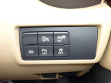 【パーキングセンサー】障害物などが車両に近づいた際に、音と画面表示にてお知らせしてくれます。警告音も段階的に鳴ってくれるので、どのくらいの近さなのか感覚的に察知することが出来ます♪