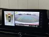 前後左右、見下ろしのモニター表示でバック時の障害物もしっかり見えます!