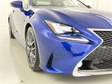 フォグランプ装着車です。暗い夜道の車両前方を明るく照らします