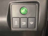 ハンドルの右側には安全装備のVSA(ABS+TCS+横滑り抑制)の解除スイッチがついています。燃費に役立つECONボタンもここです。