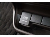 シガーソケットが付いているので、車から電源を取ることが出来ます!