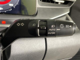 【オートライト(AUTO)】外の明るさをシステムが感知して、自動でヘッドライトが点灯します!ヘッドライトをつけ忘れを防ぐ便利機能です。