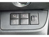 進化を続けるトヨタの先進の予防安全パッケージ「トヨタセーフティセンス」を装備しています。安全機能の詳細は販売店スタッフまでおたずねください。機能を過信せず、必ずご自身で安全運転を行ってください。