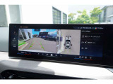 全周囲カメラとリヤビューカメラとセンサー、パーキングアシストによりスムーズにパーキングをサポートします。
