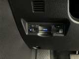 すっきりとインストールされた純正ビルトインETCはすっきり収まって使いやすさバッチリです!