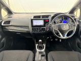 いつでも気持ちよく運転できて、使い勝手のいい収納や体をケアするシート、細部にまでこだわったインテリア♪