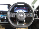 運転が楽しくなる明るく開放的な運転席まわりです。プロパイロットで高速など運転支援で疲れを軽減してくれます!