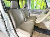 運転席シート廻りは使用感も少なく、良好な状態となっています。前オーナー様が丁寧に使っていたことがよくわかりますね。