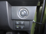 VSC(車両挙動安定化制御システム)とは、従来の車輪のロックを防ぐABS、車輪の空転を抑制するTCSに加え、クルマの横滑り、曲がるを制御し、走る・曲がる・止まるの全領域で安定性を確保するシステムです。