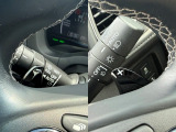 【パドルシフト】ステアリングのパドル操作によるシフトアップ/ダウンが出来るのでマニュアル車感覚のシフトチェンジが楽しめます。