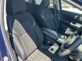クッション性能が高く、程よく体をホールドしてくれるフロントシートなので、ゆったりとした運転を楽しんで頂けます。