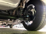 お車を安心してお乗りいただく為には、足回りの定期点検が欠かせません。サービスサポート(有償保証)では無料点検もご提供しており、安心のカーライフをお過ごしいただけるサポート体制が整っています。