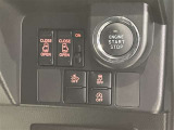 両側パワースライドドア付きだから、狭い駐車スペースなどでの 乗り降りラクラク!小さなお子さまのいるご家庭には嬉しい装備。