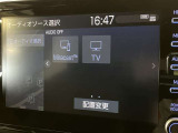 純正ナビを装備。タッチパネル式で使いやすく、お出かけもラクラクです。