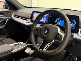 ☆センターパネルを運転席側に僅かに傾けたBMW独特のインパネ☆【駆け抜ける歓び】はここからもスタートしております☆