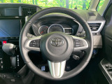 【純正革巻きステアリング】上質な革を使用することで、手にしっかり馴染みとても運転しやすいハンドルです♪