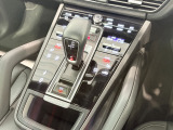 ご納車後は最寄りのポルシェセンターにてメンテナンス、保証をお受けいただけます。
