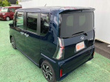 痛みの出やすい運転席シートの角、フロアマット(汎用)、座面、ともに良好です