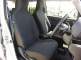 シートリフター付きなので様々な体格の方が運転できます!