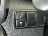 アイドリングストップ機能がついているので、停車時にエンジンを止めて燃料消費を抑えます。環境にもお財布に優しいですね♪