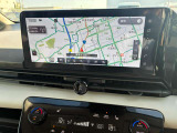 大画面の日産コネクトナビです。applecarplay、androidautoに対応しています。