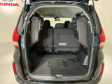 3列目シートを跳ね上げればラゲッジスペースを更に広く使えます。