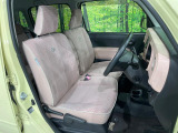 運転席シート廻りは使用感も少なく、良好な状態となっています。丁寧に使われていたことがよくわかりますね。