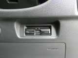 純正ETC2.0付 料金所もスムーズに通れ、割引料金の適用もあります。ビルトインできれいに収まっており、見た目もスマートです。
