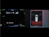 コーナーセンサーを装備。障害物までの距離に応じて警告音を変えてお知らせ。縦列駐車時や駐車場・車庫等での取り回しをサポートします。詳細は販売店スタッフまでお尋ね下さい。