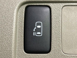 【パワースライドドア】スマートキーや運転席のスイッチでスライドドアの開閉が可能♪電動だから力を入れてドアを開ける必要が無く、小さいお子様でも、重い荷物を持っている時もラクに開け閉めできます♪