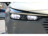 LEDシーケンシャルターンシグナルランプフルLEDヘッドライト〈デイタイムランニングランプ付〉ターンシグナルランプは明瞭で流れるように美しく点灯します。