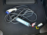 純正充電ケーブル完備