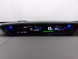 視認性、認識性にこだわった液晶メーターを採用。速度は読み取りやすいよう数字で大きく表示します。