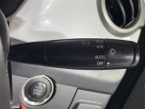 【オートライト(AUTO)】外の明るさをシステムが感知して、自動でヘッドライトが点灯します!ヘッドライトをつけ忘れを防ぐ便利機能です。
