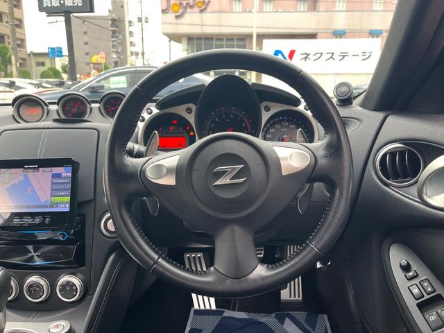 日産 フェアレディZ 3.7 の中古車詳細 (38,780km, ブリリアント