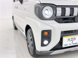 フォグランプ装着車です。暗い夜道の車両前方を明るく照らします