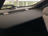 荷室にはトノカバーを装備しており、荷物を目隠しできるためプライバシー性が高く安心です。