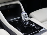 XC40 ウルトラ B4 AWD 4WD 本革シート