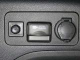 【電源コンセント】非常時やキャンプなどに役立つAC100V/1500Wコンセント付きです。