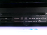 Bluetooth・DVD・HDMI・SD対応で、充実したメディア機能を備えています。