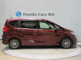 全長426cm、幅169cm、高さ171cmのお車になります。