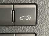 【パワーバックドア】スマートキーや運転席のボタンを押すだけでリアゲートが自動で開閉します!荷物を持っている時や、高い位置にあるバックドアを閉める際に便利な機能です♪