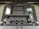 タイヤパンク修理キットが装備されております!