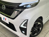 【LEDヘッドライト】悪天候や夜間走行時も良好な視界を確保し安心して運転できる高輝度LEDヘッドライトを装備!点灯速度が早く、消費電力も抑えられています。【LEDヘッドライト】悪天候や夜間走行時も良好