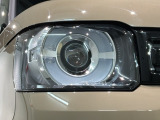 LEDヘッドライトは、点灯の瞬間から最大光量を発揮し、突然暗くなるトンネルなどでの安定感を高めます。