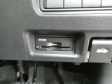 純正ETC2.0付 料金所もスムーズに通れ、割引料金の適用もあります。ビルトインできれいに収まっており、見た目もスマートです。